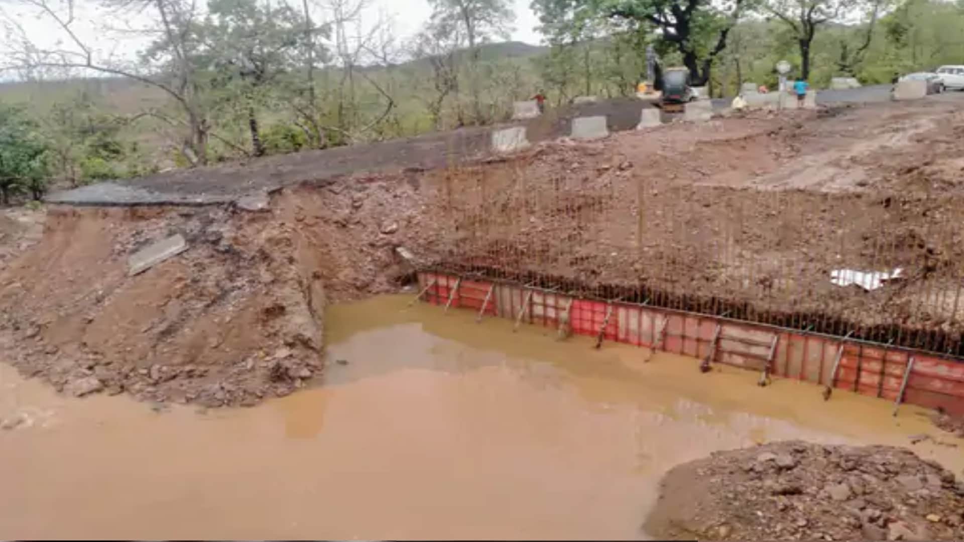 MP Madhya Pradesh Weather Today: situation due to flood in Damoh and three died due to lightning in Shahdol