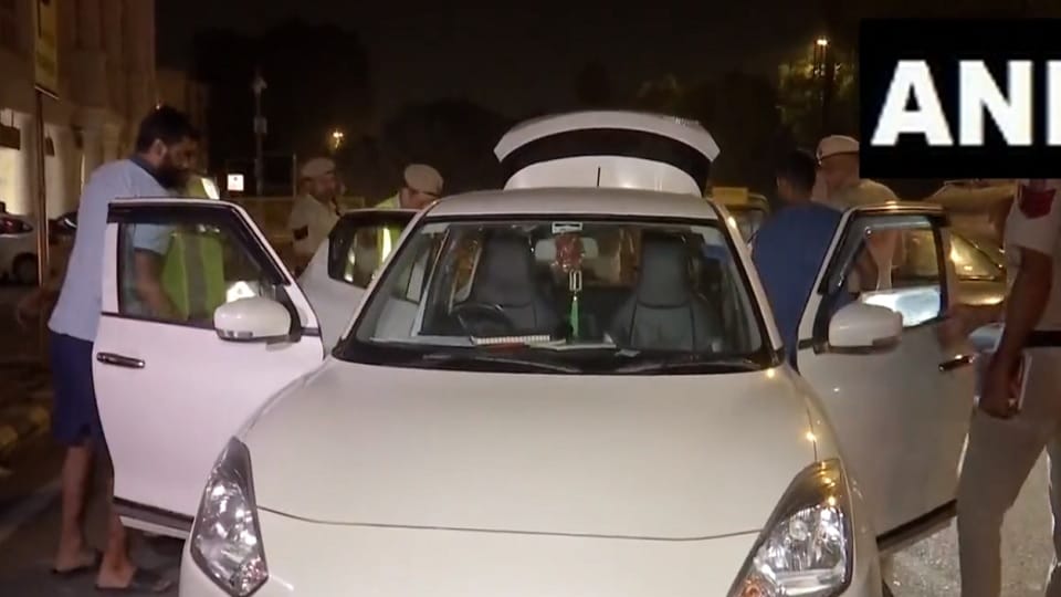 Two suspects arrested in daylight robbery case in Delhi