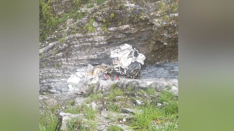 Car Accident in Pithoragarh again in Hokra two people died Uttarakhand news in hindi