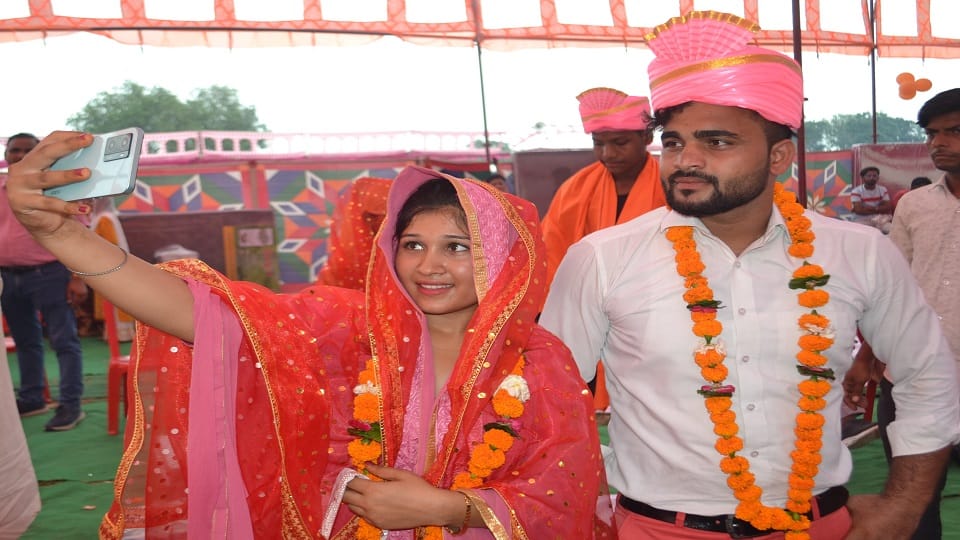415 Hindu couples tied in matrimony, 42 Muslim couples got married