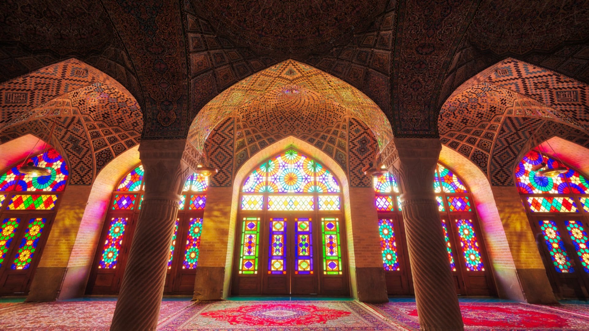 these are 10 most beautiful mosques in the world know the special thing