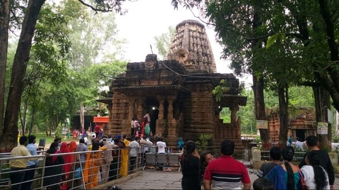 Bhoramdev Padyatra taken out from Budha Mahadev Temple on first Monday of Sawan in Kabirdham