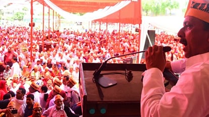 Employees warn bjp government over old pension scheme.