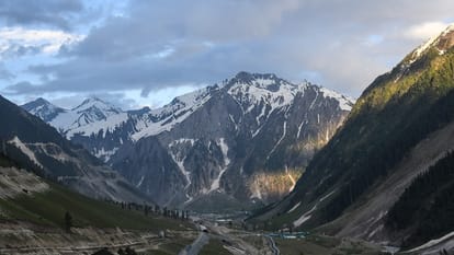 Amarnath Yatra 2023: Tent city settled in Baltal and Nunwan, Muslim community welcome Baba Bhole