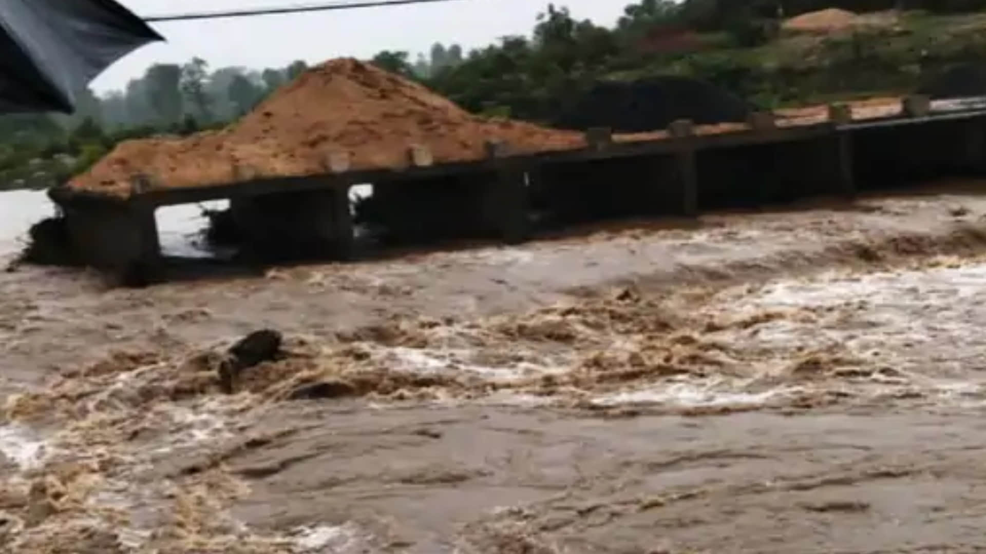 MP Madhya Pradesh Weather Update Today:  Heavy rain worsened the situation in many districts