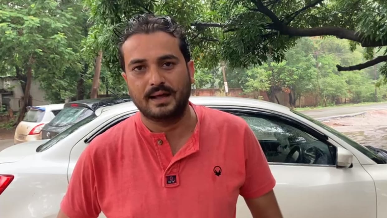 police reprimanded young man who made fake pistol waving reels in korba