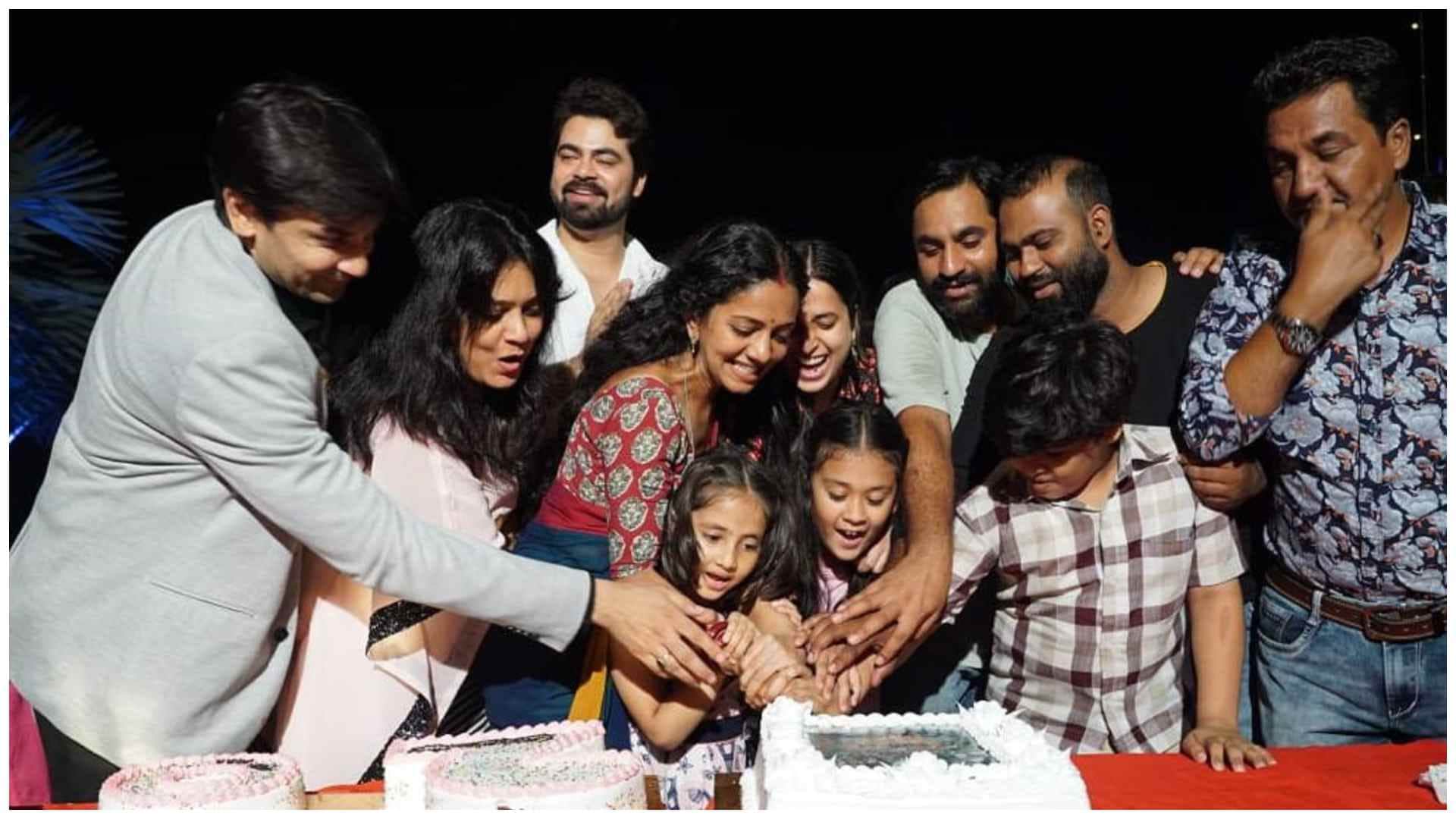 Neha Joshi Show Doosri Maa Completes 200 episodes Drishyam 2 Actress and Team celebrated achievement in Jaipur