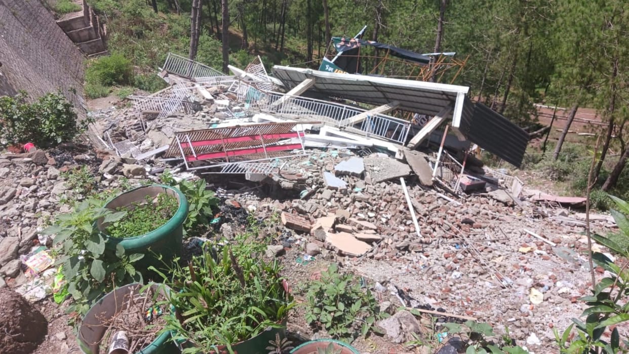 Five storey Building Collapsed in Kumarhatti Solan Himachal Pardesh
