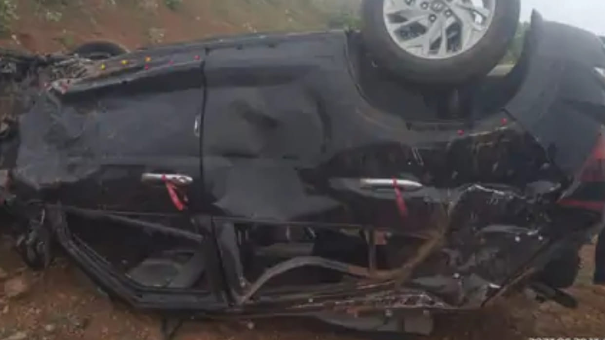 MP News: Four died and two seriously injured in a road accident in Rewa, had come from UP to visit Kyoti Falls