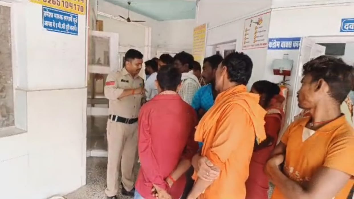 Step mother strangulated 7 year old child with towel in Sidhi, herself also died by consuming poison