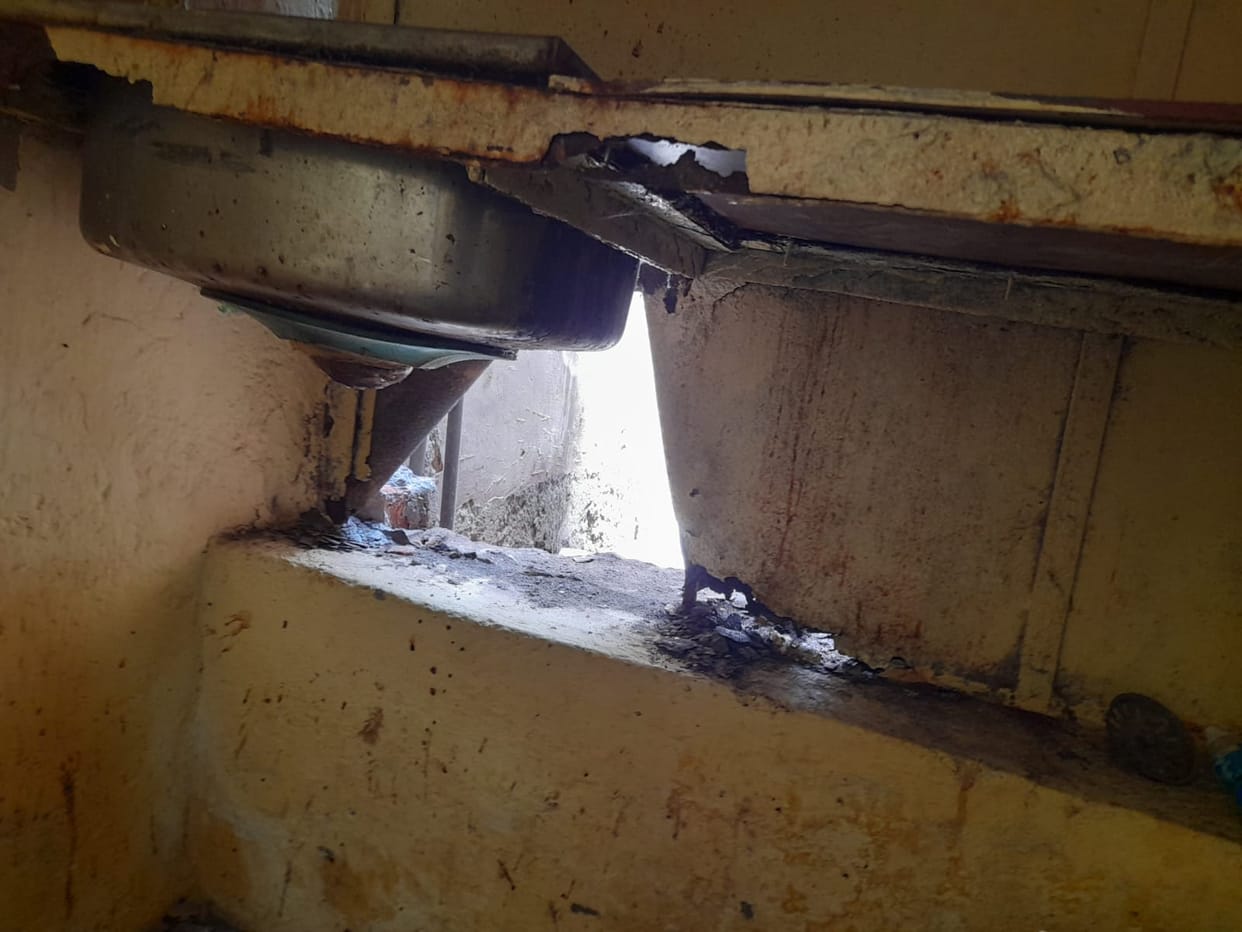 Fearless scoundrel: Miscreants steal 7.5 lakhs from the shop in Meerut, took away the DVR