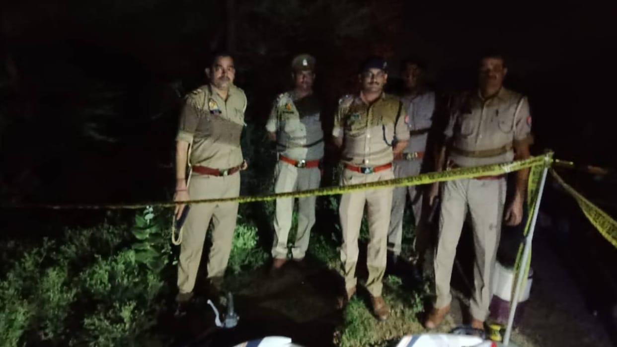 Three miscreants including prize arrested in encounter, all shot in legs, one constable also injured