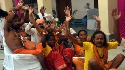 Amarnath Yatra 2023: Sadhus ready to register immediately, other devotees also reach Jammu