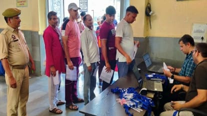 Amarnath Yatra 2023: Special counter set up Udhampur railway station, RIFT cards being given to passengers