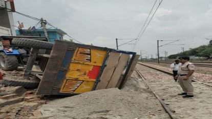 Breaking the boundary wall of the railway, tractor overturned near the third line