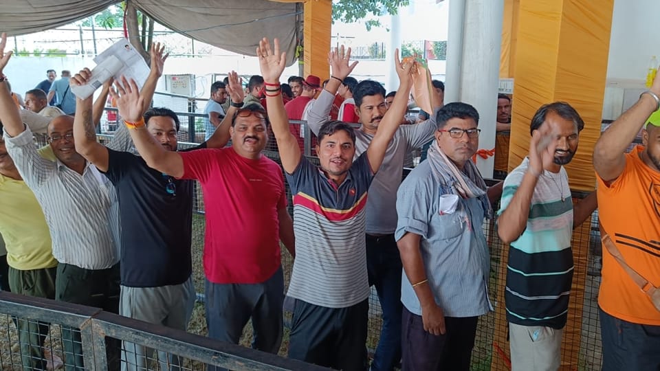 Amarnath Yatra 2023: Queues of devotees started decorating so far 3 lakhs have registered