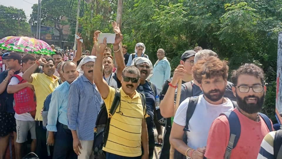 Amarnath Yatra 2023: Queues of devotees started decorating so far 3 lakhs have registered