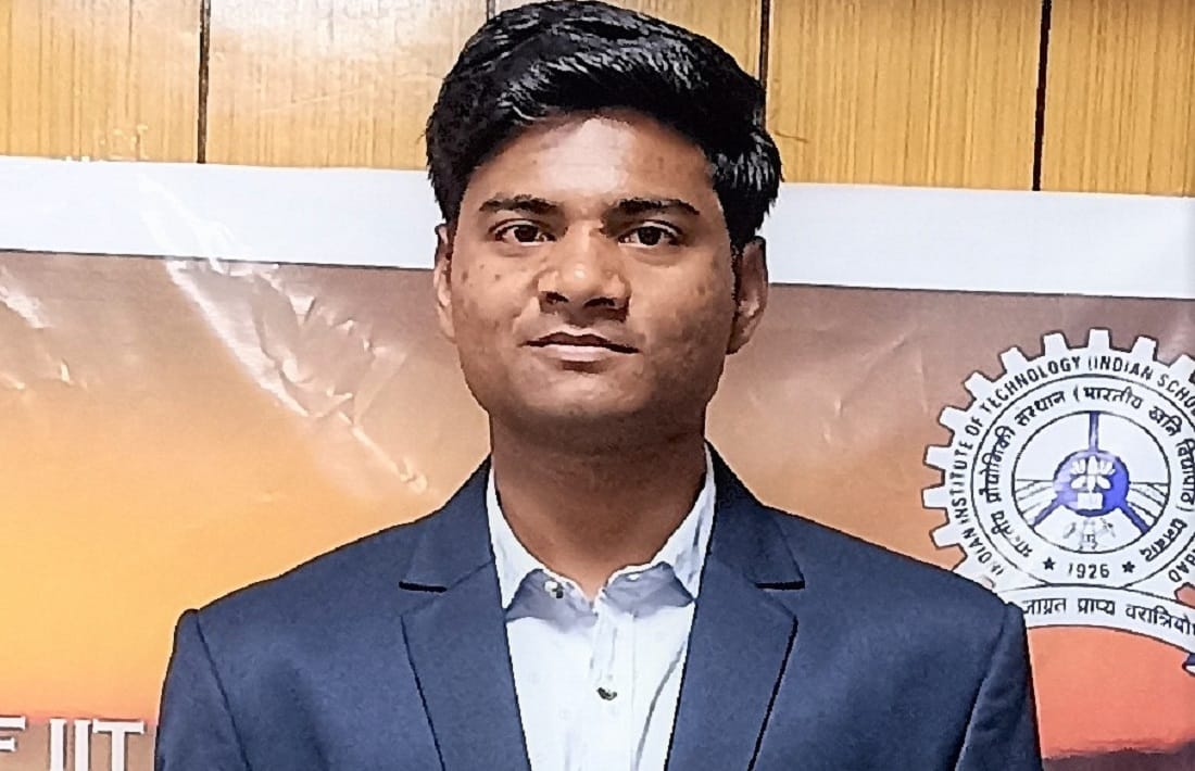 Son of small village of Chandauli Parmeshwar became scientist at Bhabha Atomic Research Center