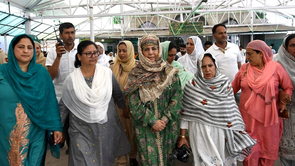 Bakrid 2023: festival of Eid ul Azha today jammu kashmir started with Namaz