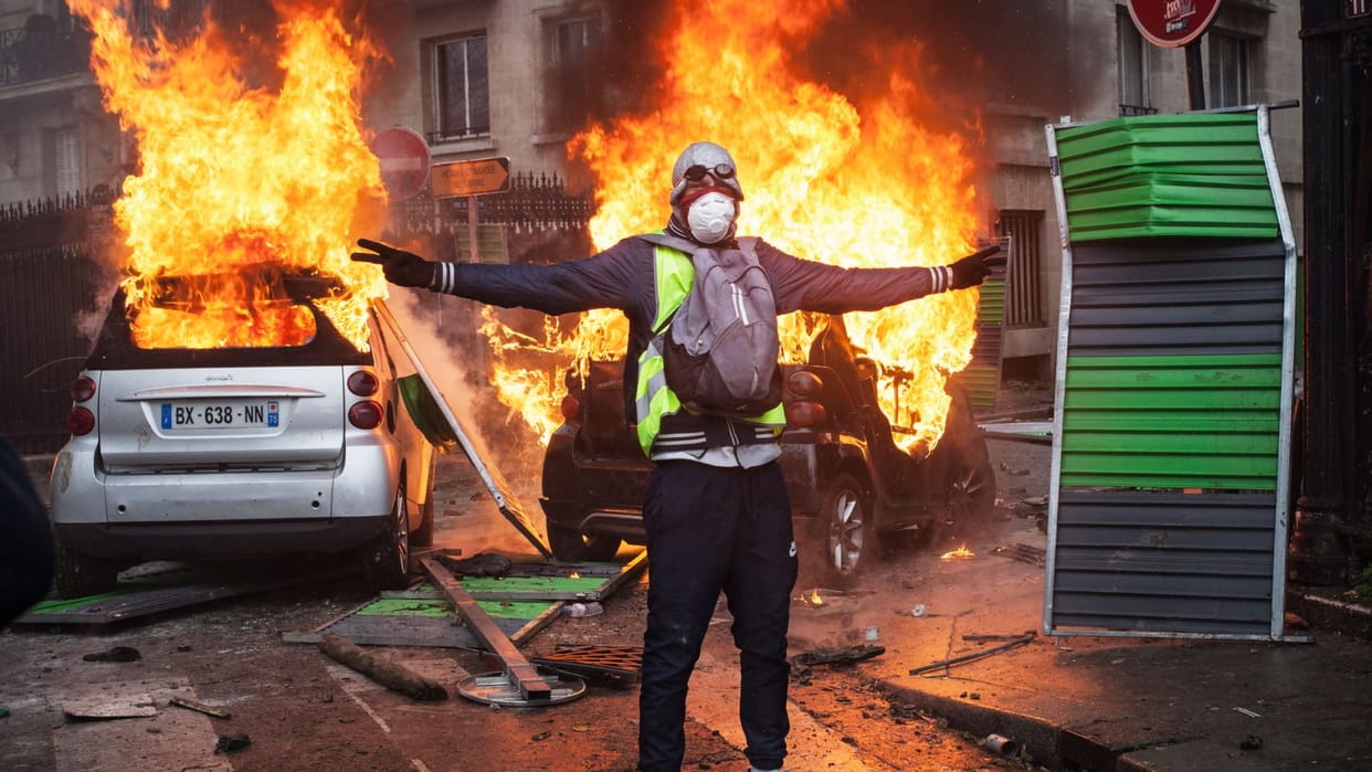 france violence unrest after teen murder many vehicles set on fire many policemen injured