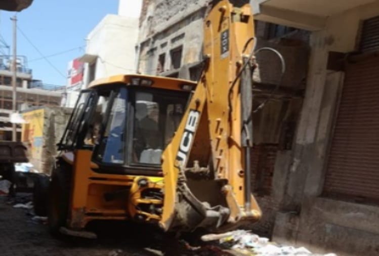 Term completed, yet lakhs of rupees were spent in the name of repair