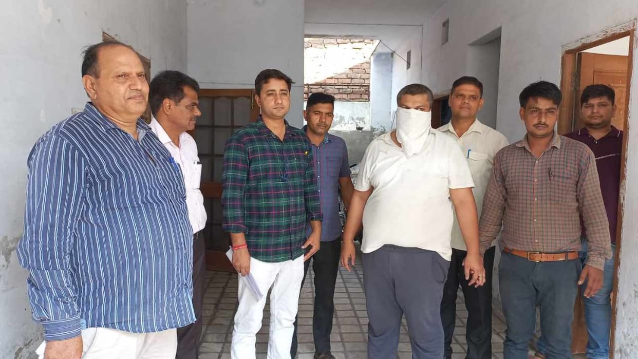 Roadways assistant dealing head arrested for taking bribe