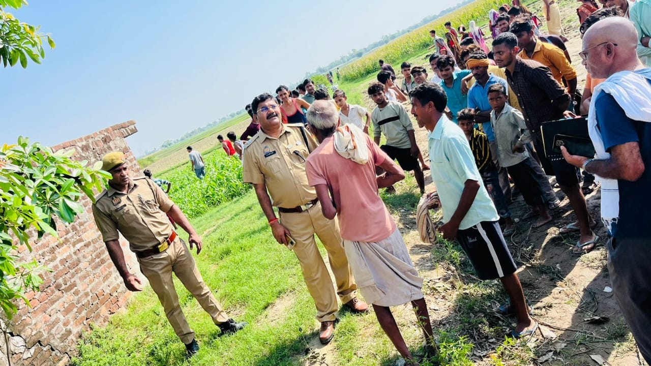 The dead body of a young man was found in farm, his wife had killed him along with his lover