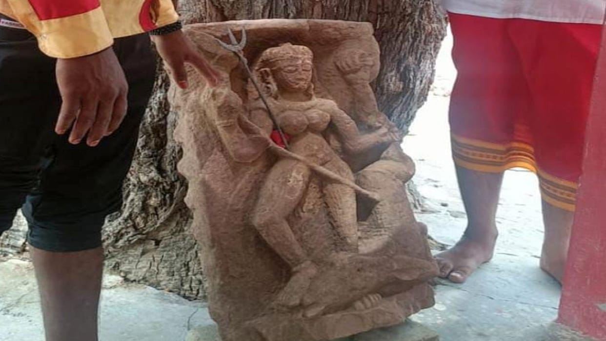 Archaeological Department will investigate the ancient statue, the idol of the goddess was found while extract