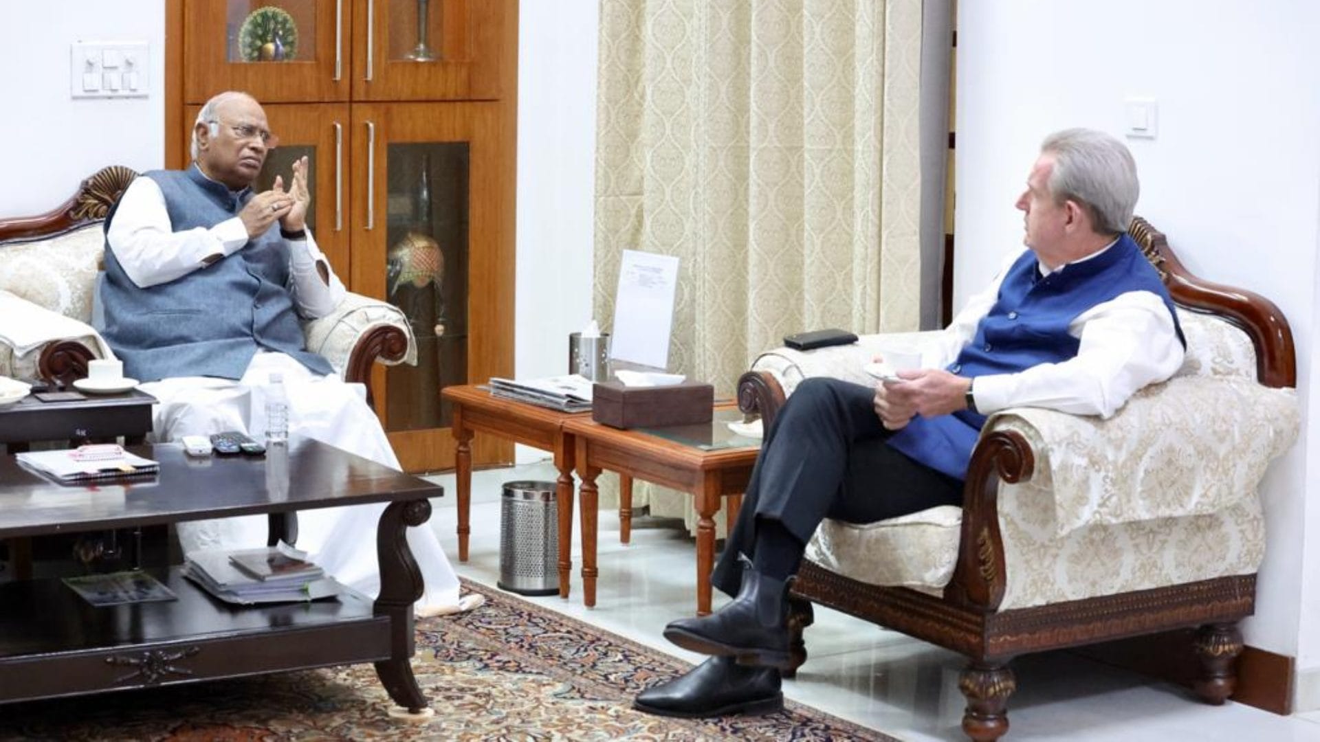 Mallikarjun Kharge meets German Ambassador, Australian High Commissioner at his residence updates