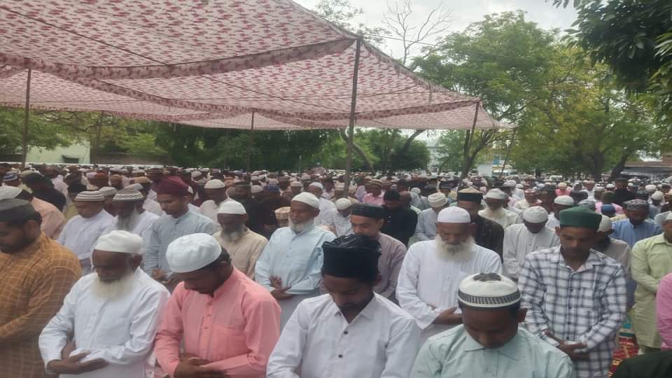 people offered namaz at Eidgah and masjid on bakrid