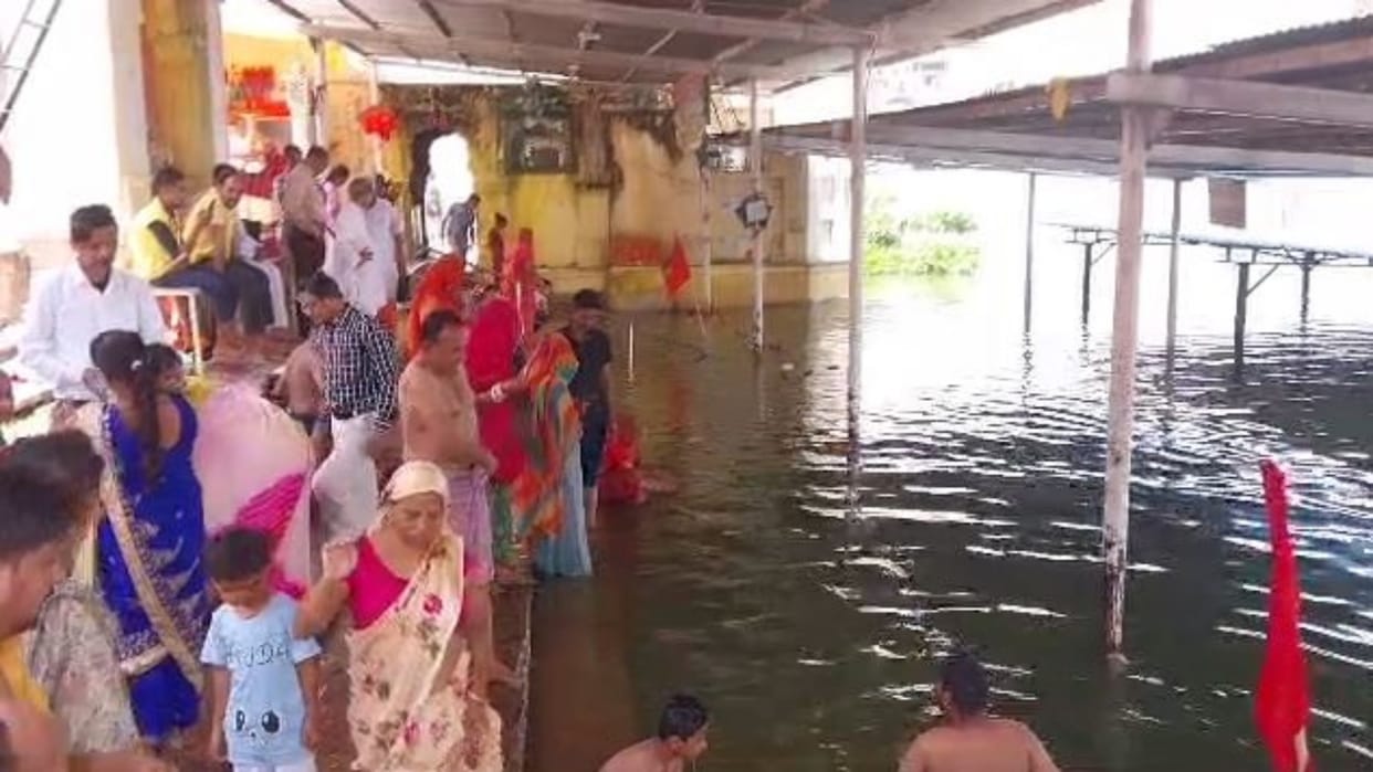 Devotees take a dip in Brahmasarovar on Devshayani Ekadashi in Ajmer
