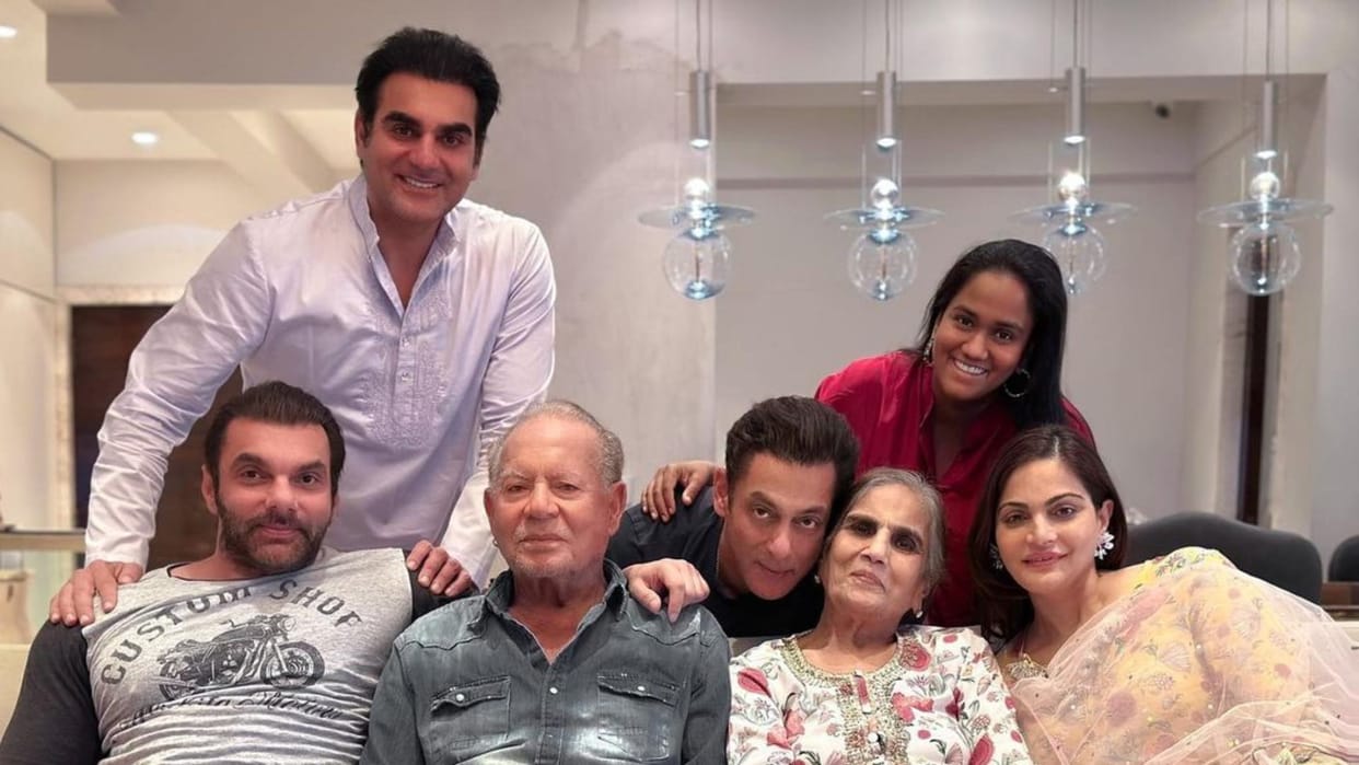 Salman Khan poses with family members as he celebrates Eid-ul-Adha see users reaction on Actors post