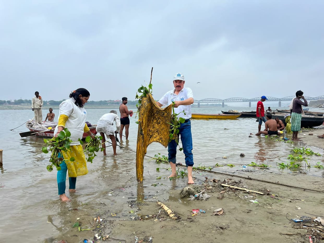 Aarti of Adikeshav performed on Devshayani Ekadashi, Namami Gange started cleanliness campaign at the ghat