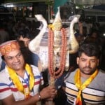 अमरनाथ यात्रा में शामिल होने के लिए त्रिशुल लेकर पहुंचे भक्त