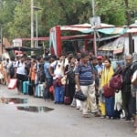 जम्मू के आधार शिविर भगवती नगर में पहुंचे भक्त