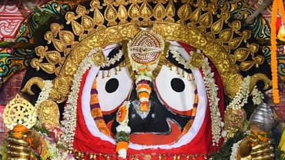 Rath Yatra: भगवान जगन्नाथ को 'सुना बेशा' परंपरा के दौरान पहनाए गए पुराने आभूषण, 40 साल से नहीं खुला रत्न भंडार rath yatra 2023 old ornaments used for lord jagannath suna besha upset devotees from odisha government