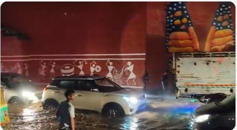 SP chief Akhilesh Yadav tweets video of waterlogging of Andhrapul in Banaras, taunts BJP
