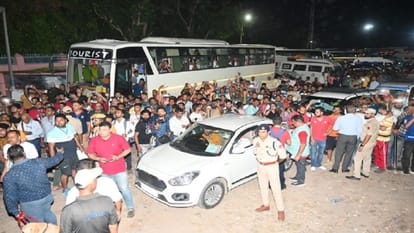 Amarnath Yatra 2023: First batch of Amarnath Yatris leaves from Jammu amidst tight security