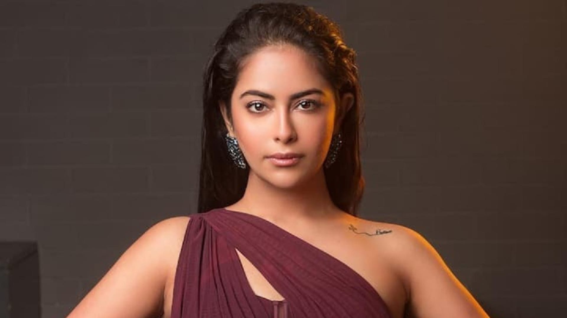 Actresses Are Falling in Love With On screen Actor Older Than Them Aurra Bhatnagar Priyal Mahajan Avika Gor
