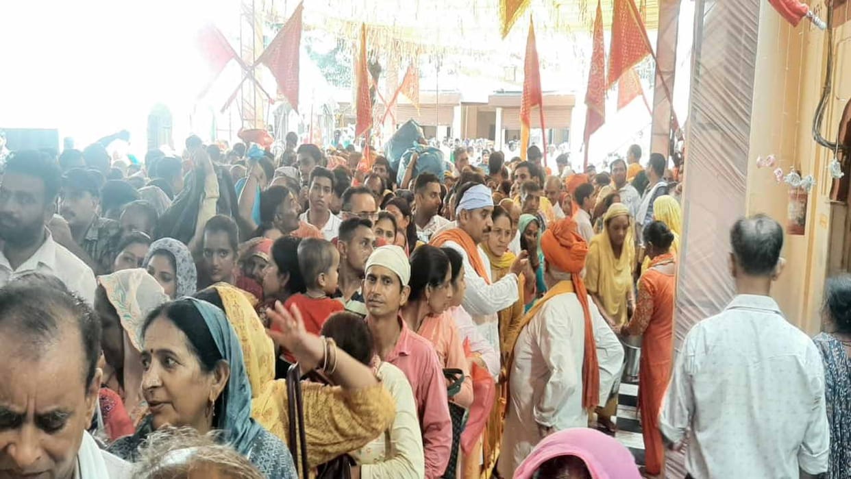 15,000 devotees took Guru Deeksha in Dera Baba Rudranand, flood of faith in the ashram