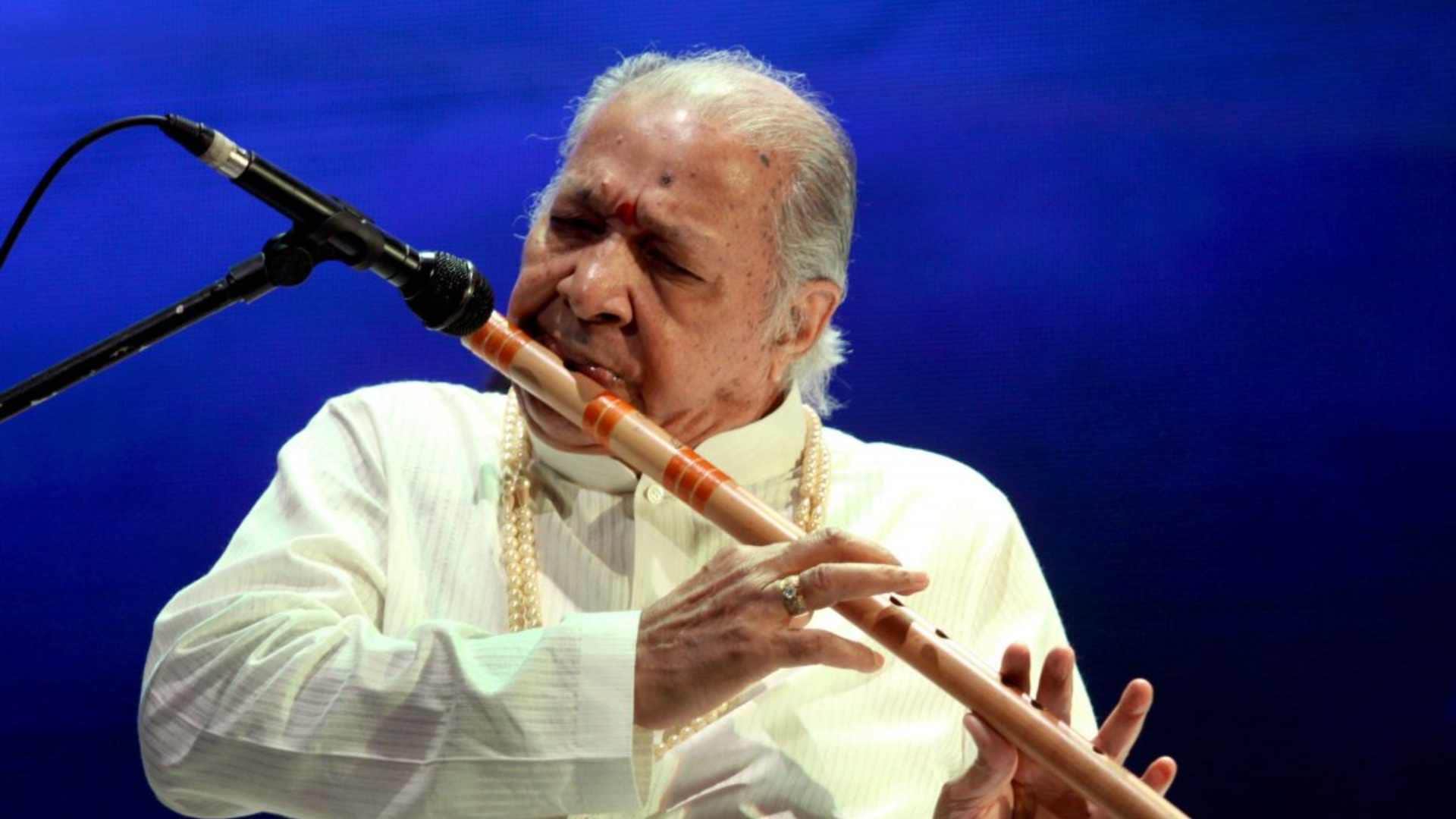 Hariprasad Chaurasia Birthday know flute player career struggle and lesser known facts