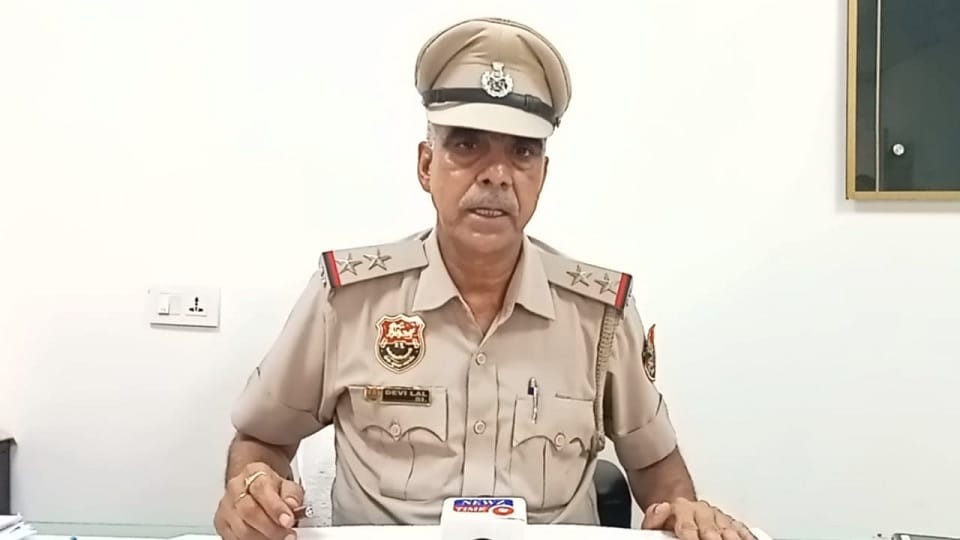 Police seized 23 lakh cash under sealing drive in Sirsa