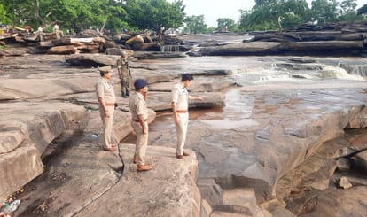 Siddhnath Dari Waterfall Mirzapur buzzes with tourists after rain start