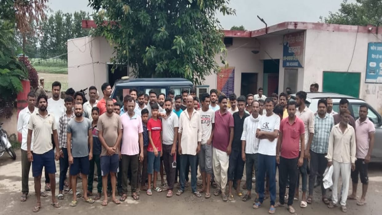 Shamli News: mischievous elements have throw pieces of meat in a temple of Kadargarh Village