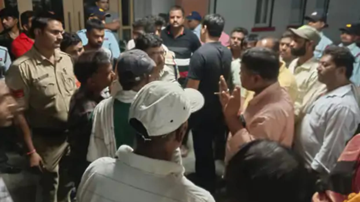 Satna: After the death of a pregnant woman during treatment, the relatives created an uproar
