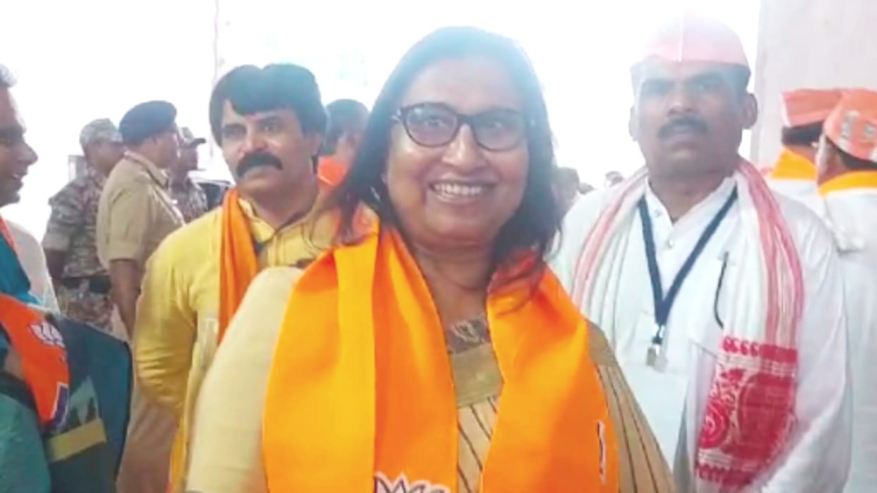 Congress MLA Vijayalakshmi Sadhau's sister Pramila joins BJP, takes membership in presence of JP Nadda
