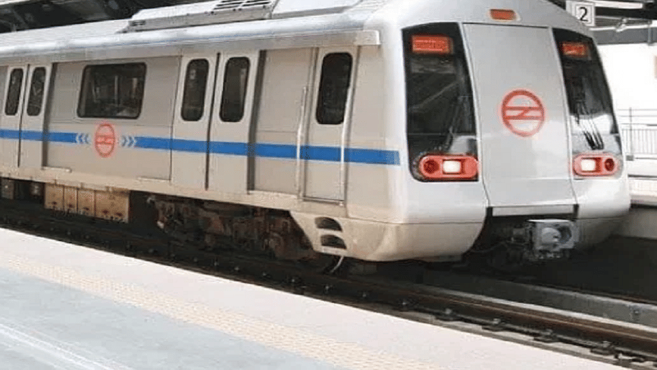 man committed suicide by jumping in front of train at Indralok metro station update news