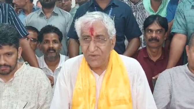 Claiming to form Congress government in Ambikapur Deputy CM TS Singhdev said Yeh dil maange more