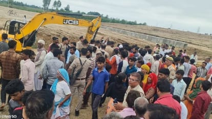 Two children died due to drowning in pit of Ganga Expressway in Bisauli of Badaun