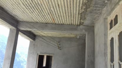 Himachal News: House Concrete Lanter on three phase electricity line in Chamba Himachal Pradesh